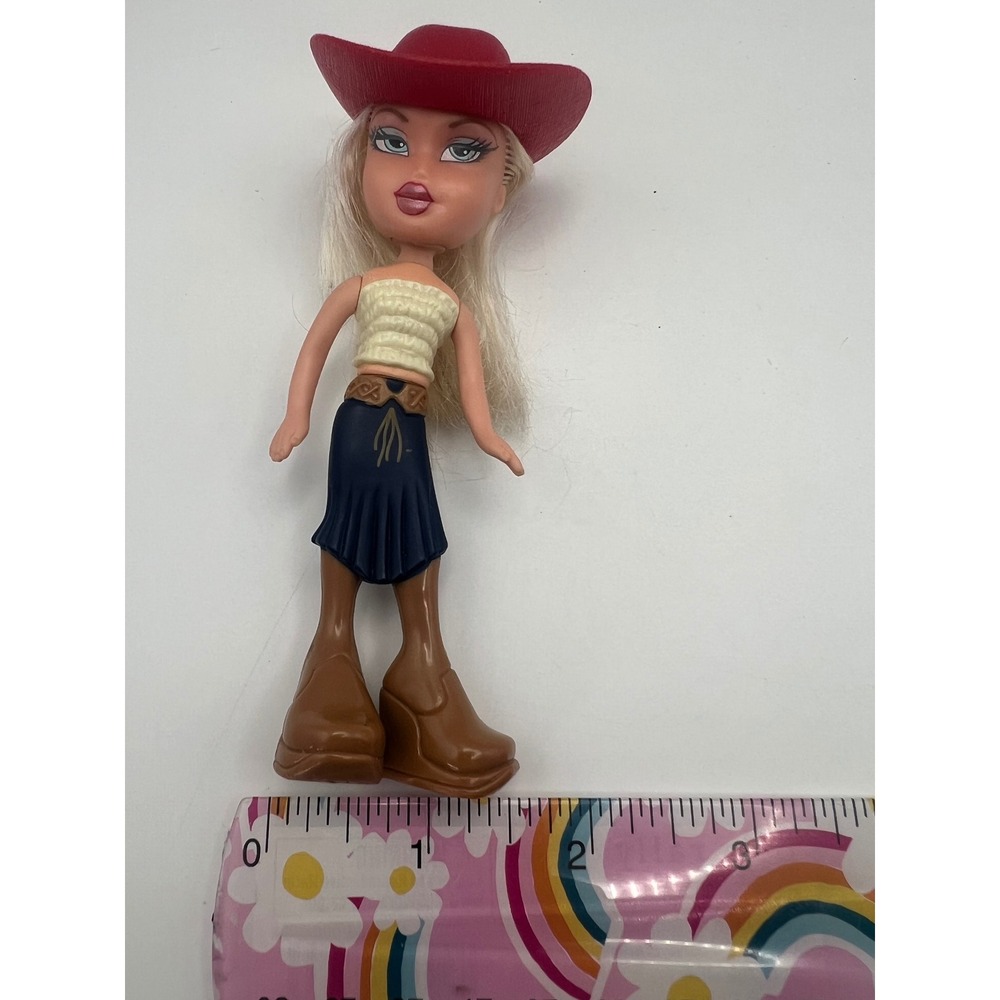 Bratz McDonald's 5" Chloe 2003 Happy Meal Toy Y2K - Picture 10 of 10
